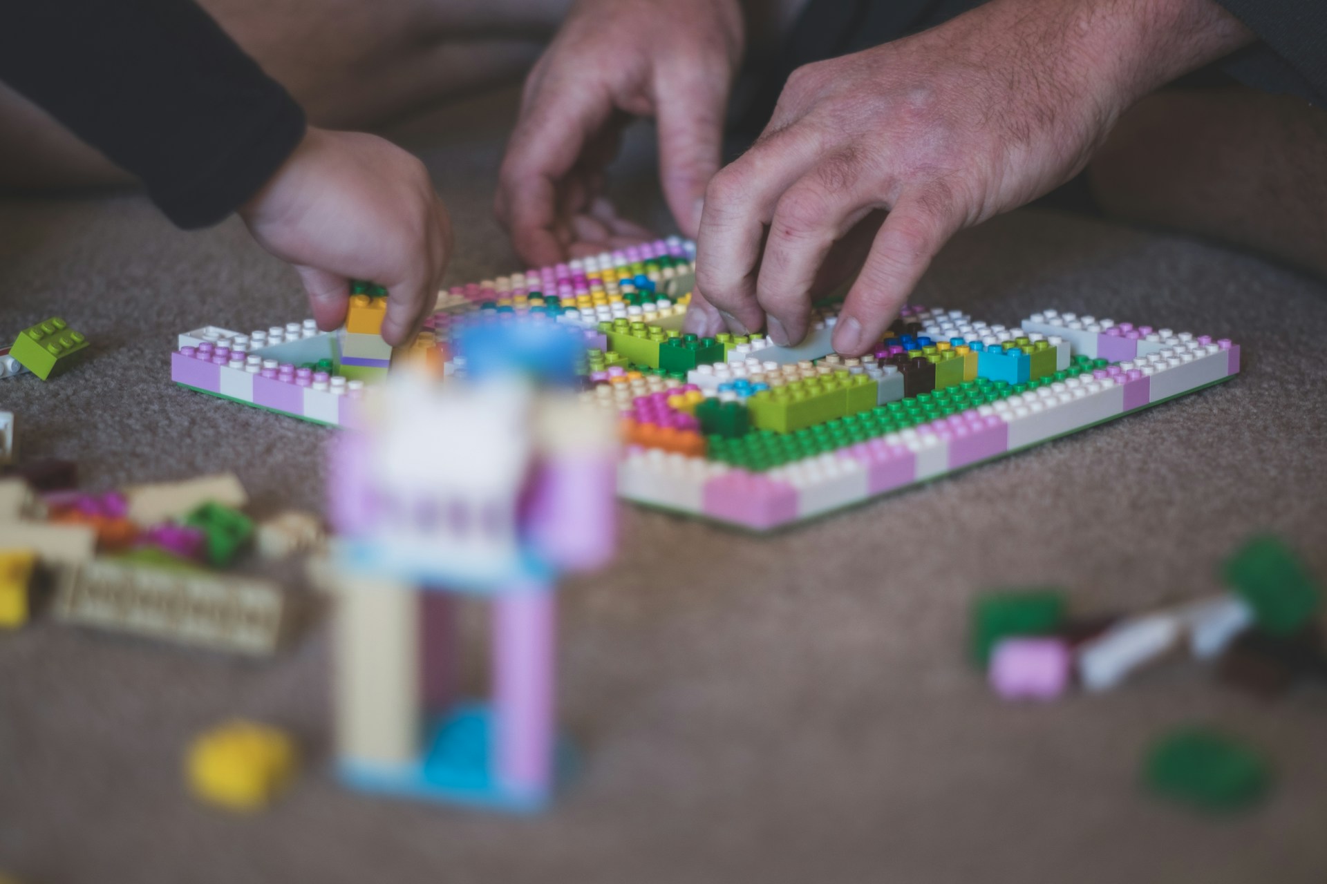 assorted-color puzzle toyy